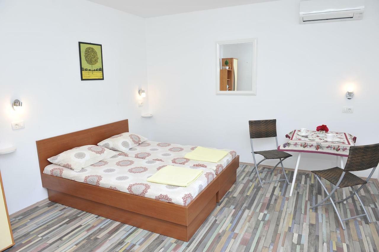 Apartments Neda 普洛切 外观 照片